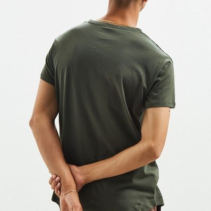 Wholesale Best Trendy Front Pocket Custom T Shirt Curved Hem QA-2340