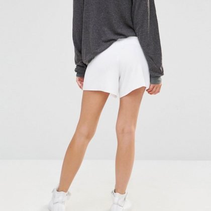 Wholesale Custom Clean White Women Short QA-2497